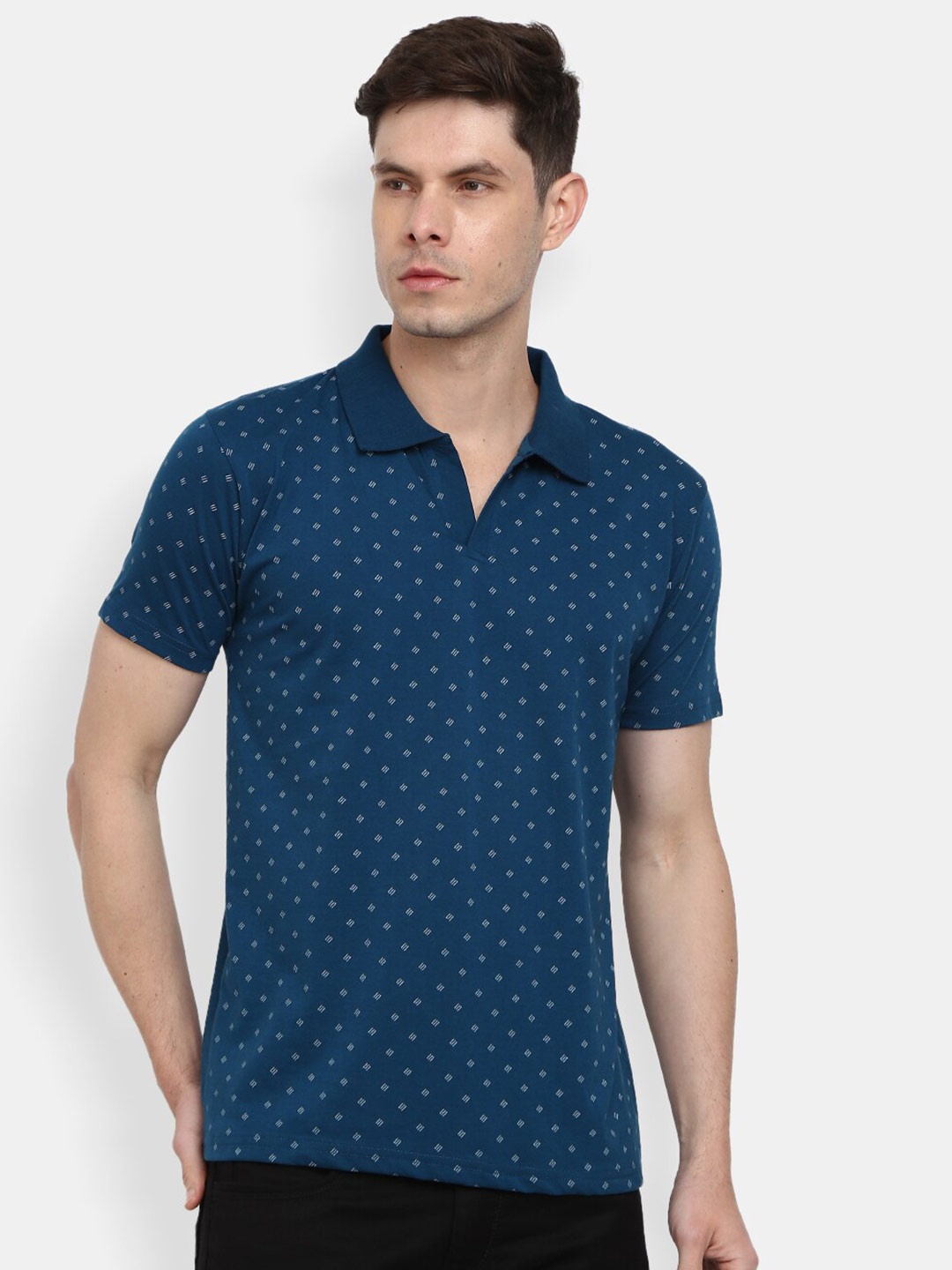 

V-Mart Men Blue Polo Collar Slim Fit T-shirt
