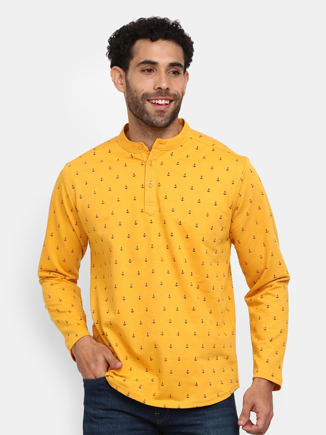 

V-Mart Men Mustard Yellow Printed V-Neck Slim Fit T-shirt