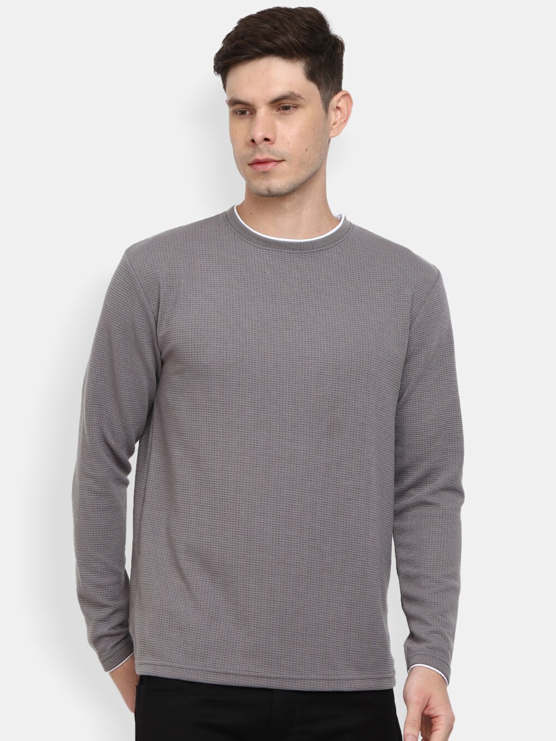 

V-Mart Men Grey Solid Round Neck T-shirt