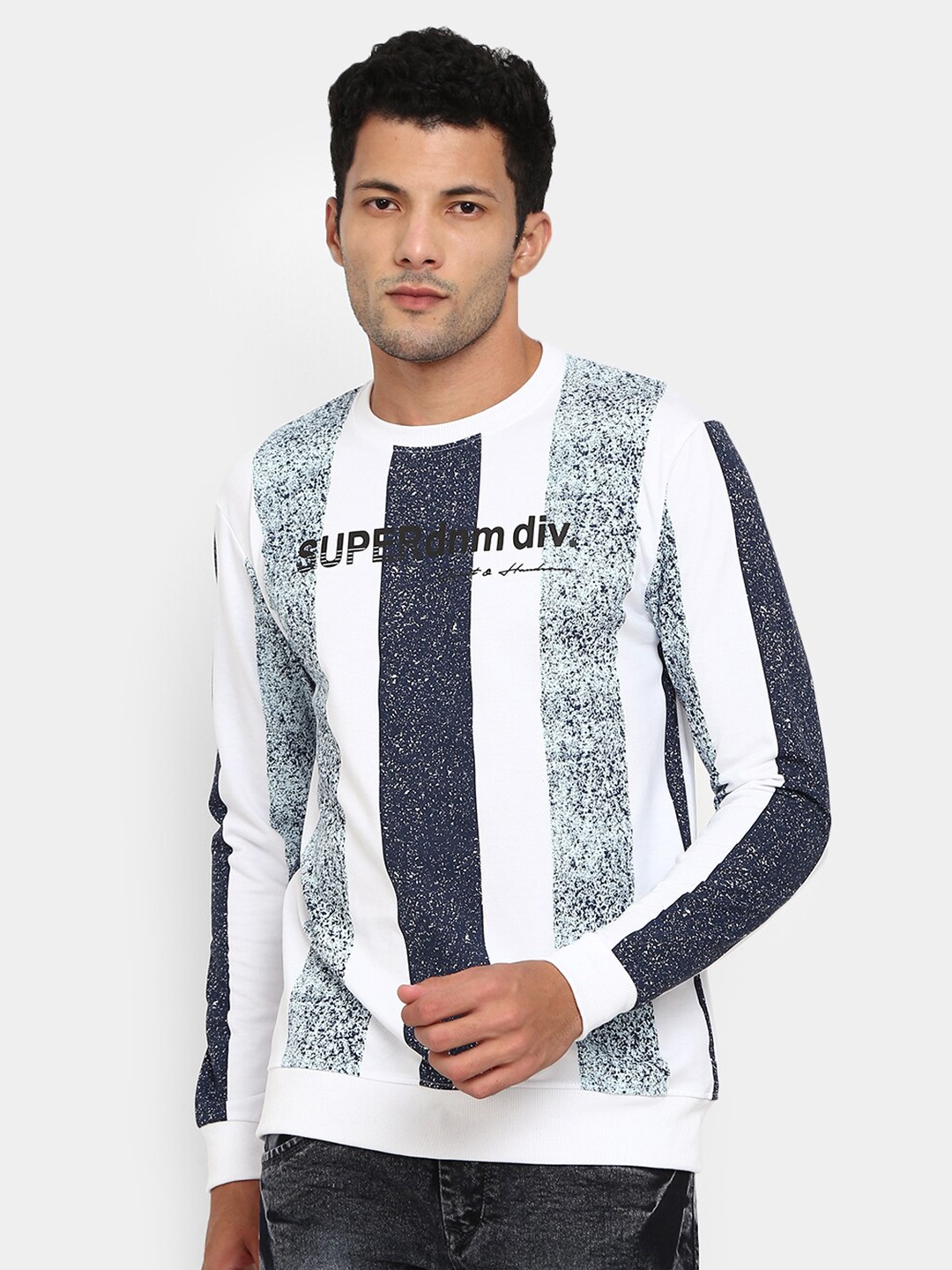 

V-Mart Men White Striped Monochrome Applique Slim Fit T-shirt
