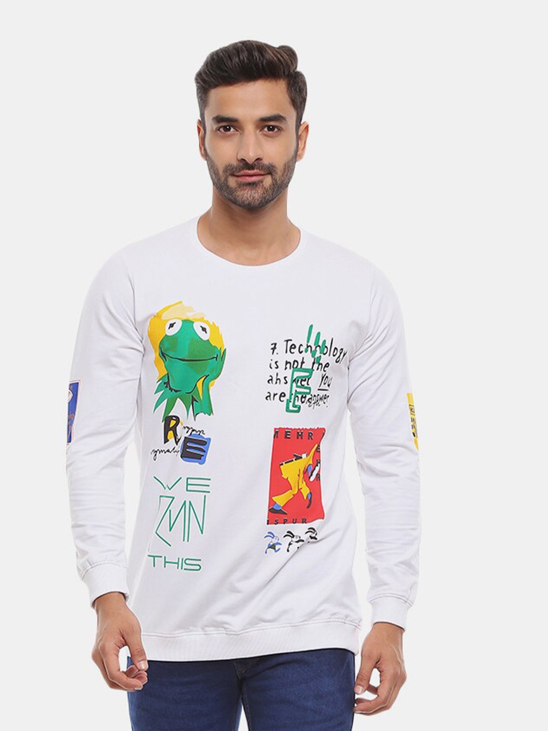 

V-Mart Men White Printed Slim Fit T-shirt