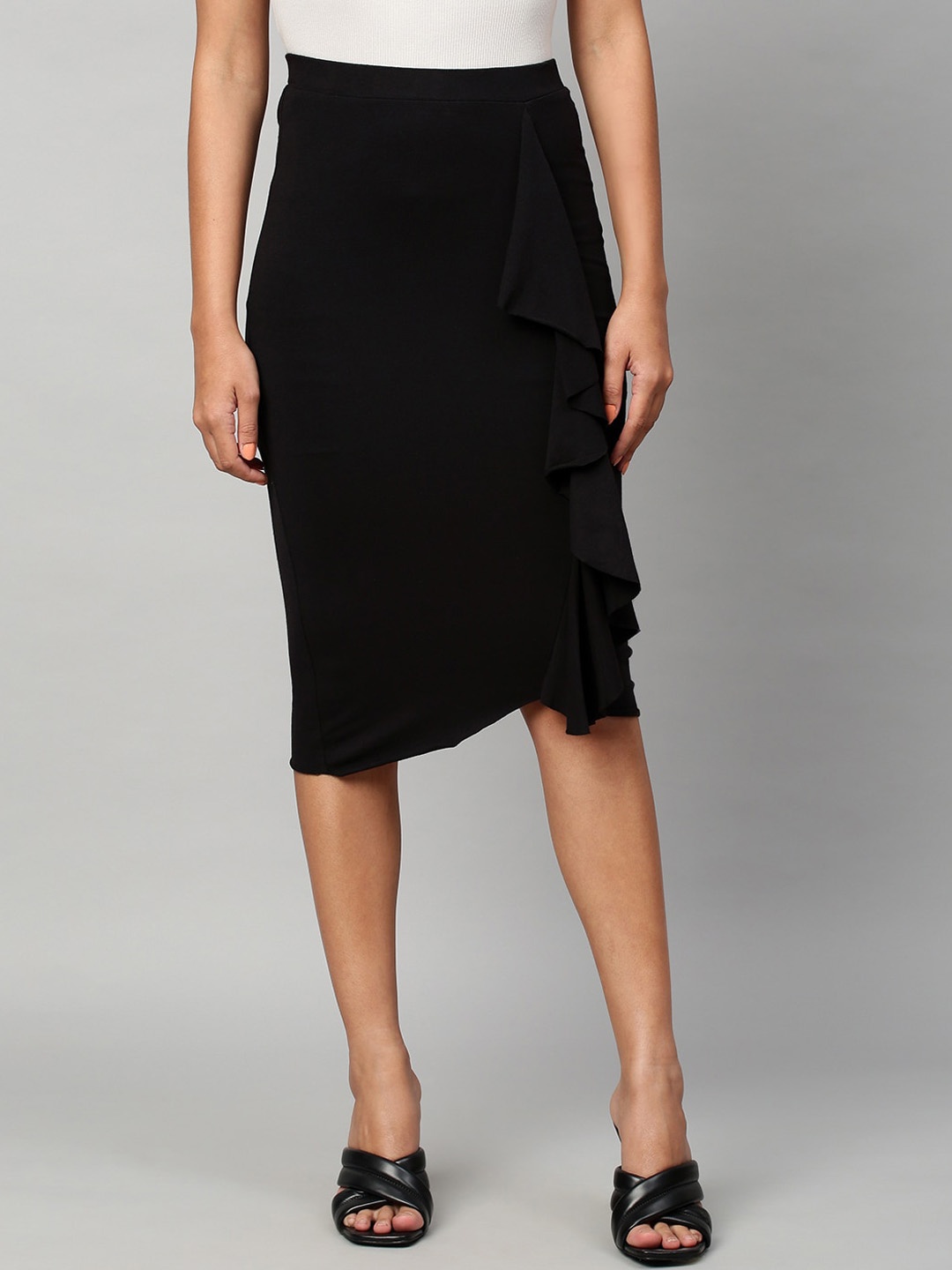 

Chemistry Women Black Solid Pencil Skirt With Ruffle Detailing