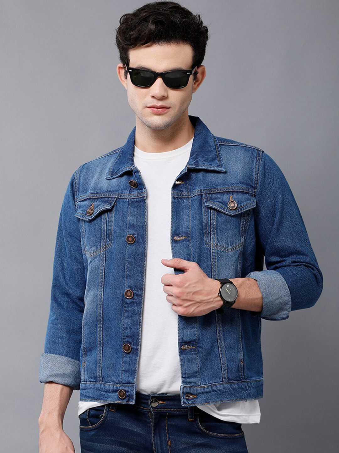

IMYOUNG Men Blue Washed Lightweight Crop Denim Jacket with Patchwork