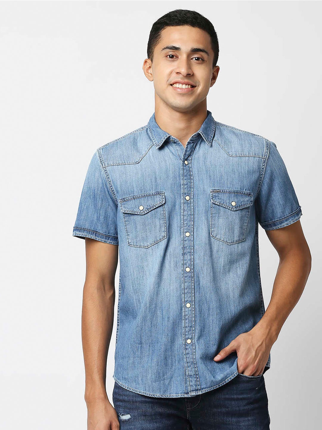 

Pepe Jeans Men Blue Faded Western Casual Shirt