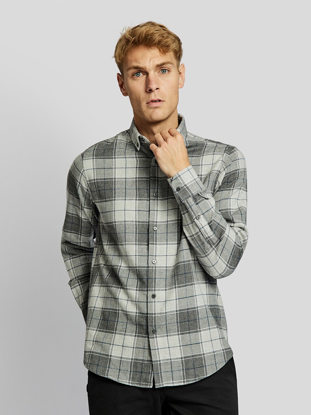 

Bruun & Stengade Men Grey Tartan Checks Casual Shirt