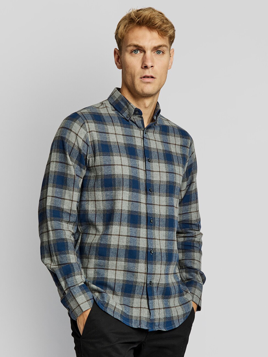 

Bruun & Stengade Men Blue Tartan Checks Casual Shirt