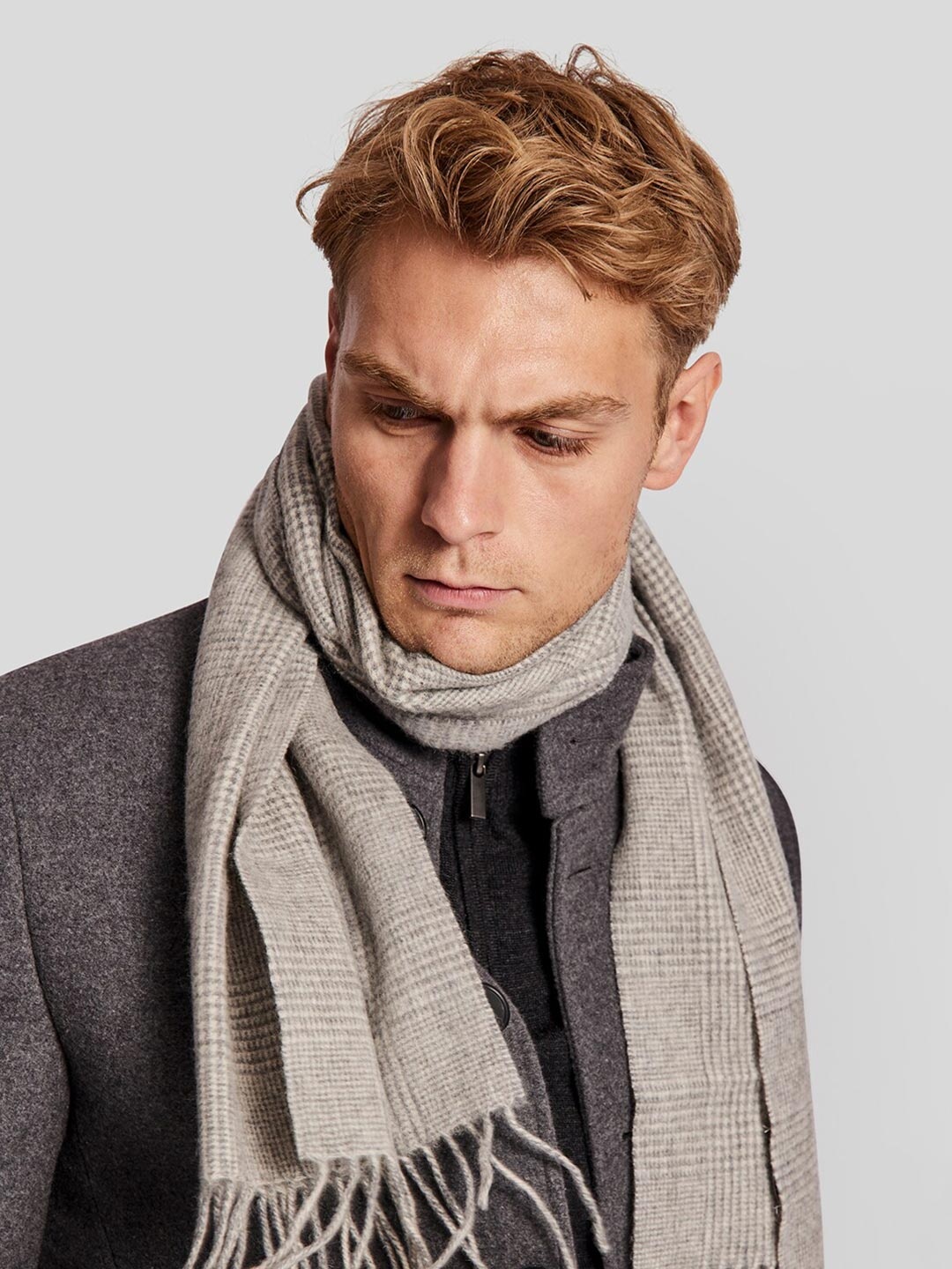 

Bruun & Stengade Men Grey & White Checked Scarf