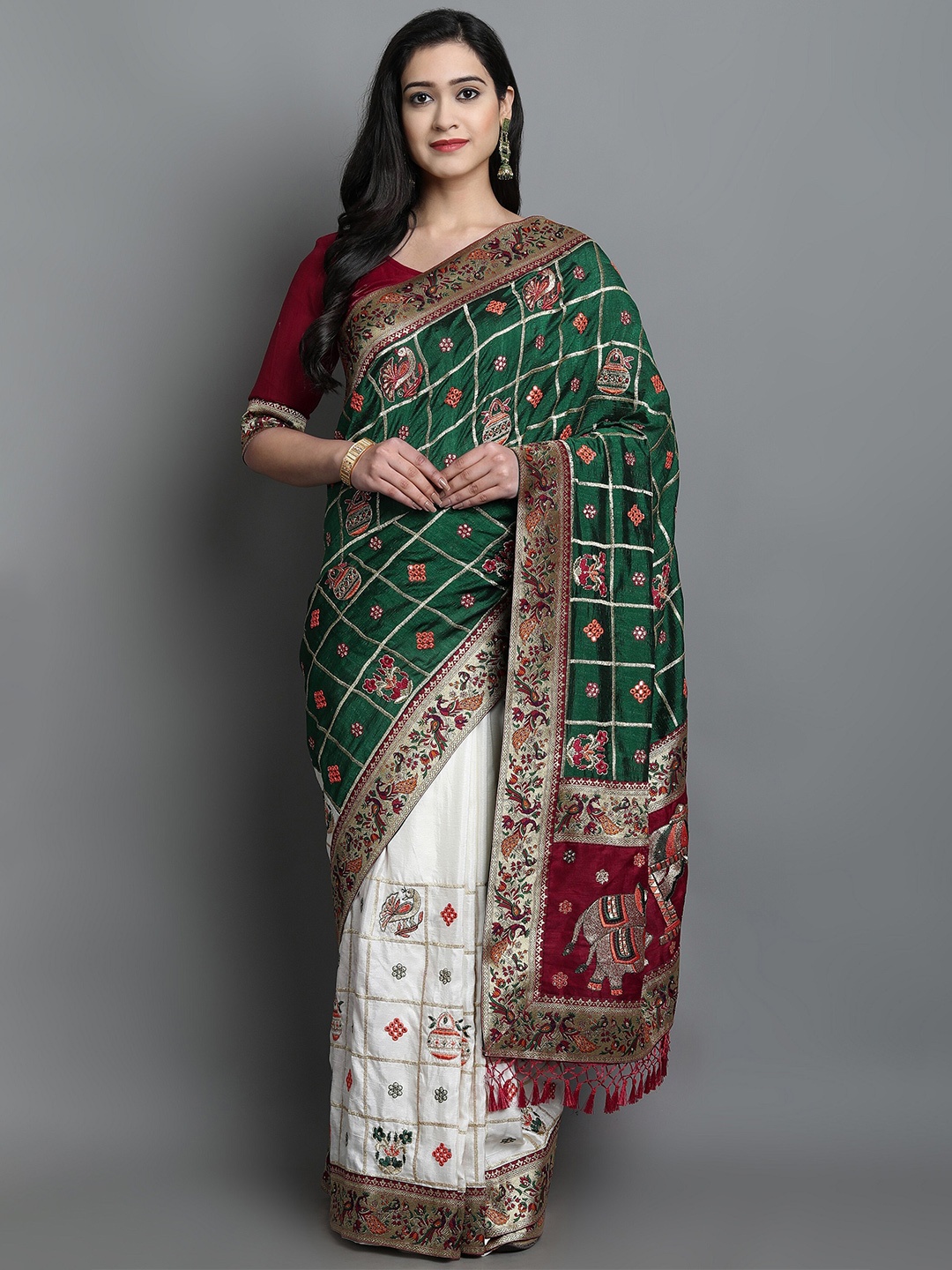 

ASPORA Women White & Green Checked Pure Silk Heavy Work Kanjeevaram Saree