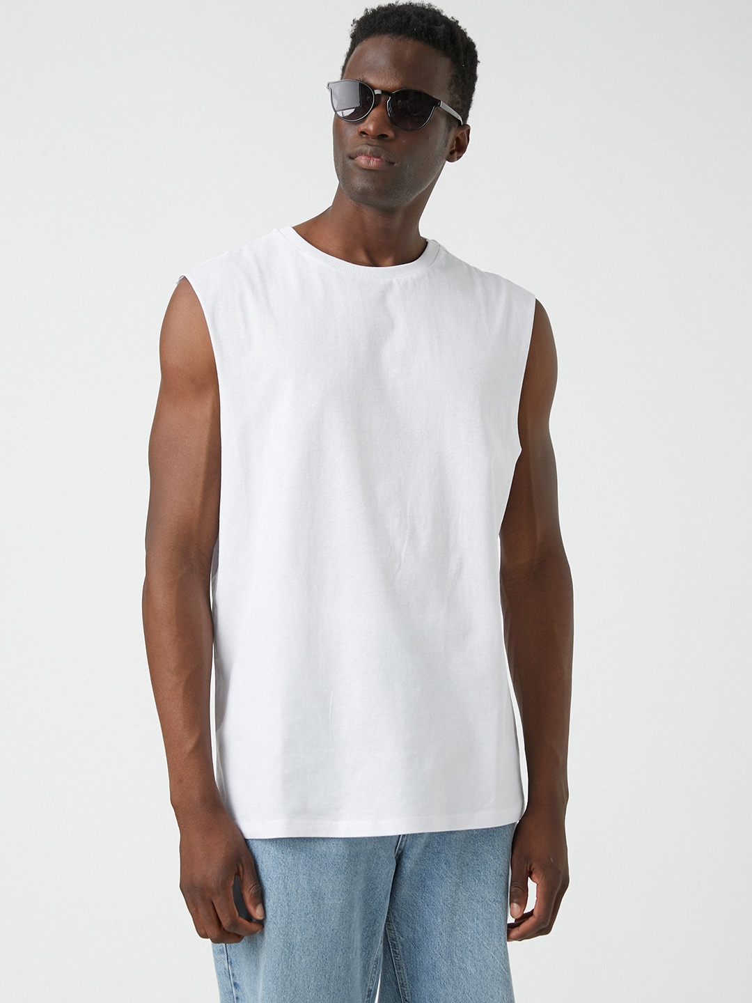 

Koton Men White Solid Pure Cotton Oversized T-shirt