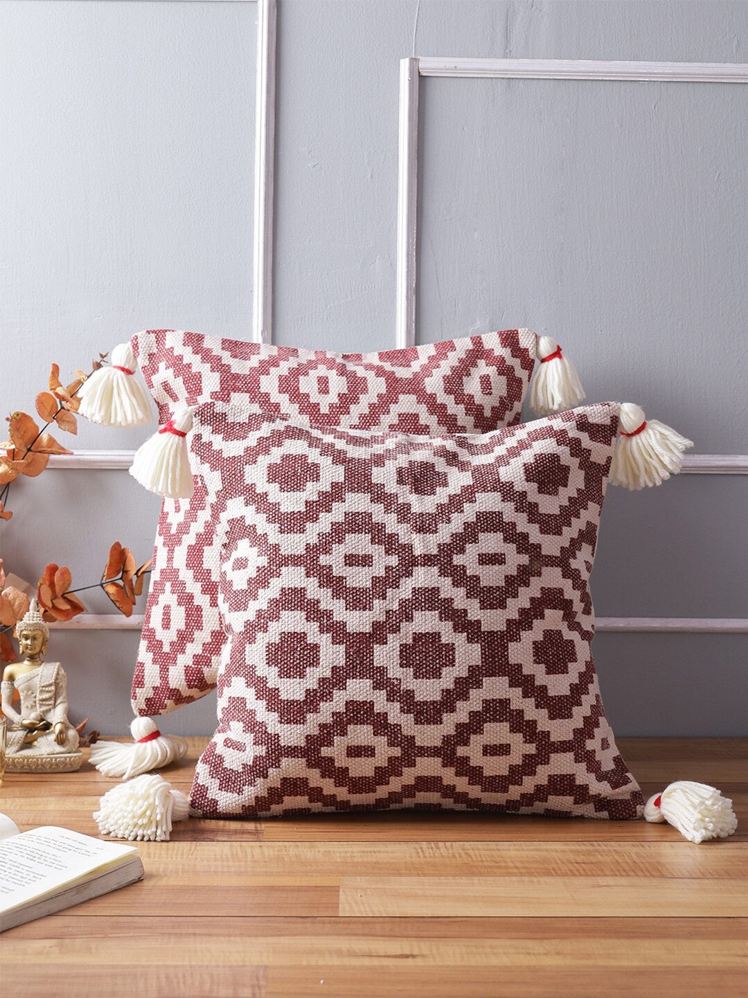 

KRAVIKA Red & White Set of 2 Geometric Square Cushion Covers