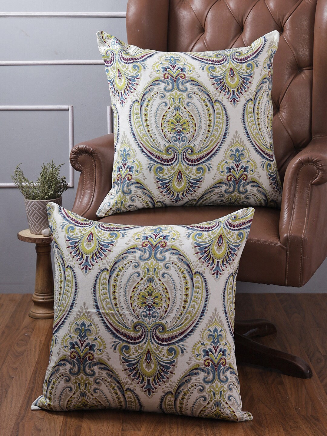

KRAVIKA Green & White Set of 2 Abstract Square Cushion Covers