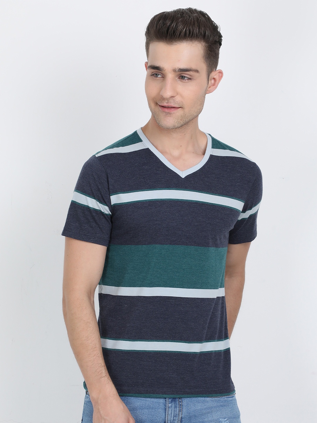 

Old Grey Men Green & Navy Blue Striped V-Neck Slim Fit T-shirt