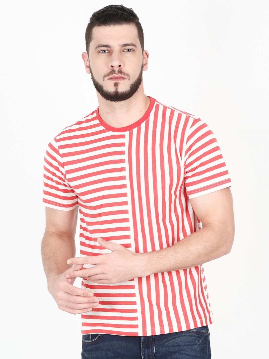 

Old Grey Men Red Striped Slim Fit T-shirt