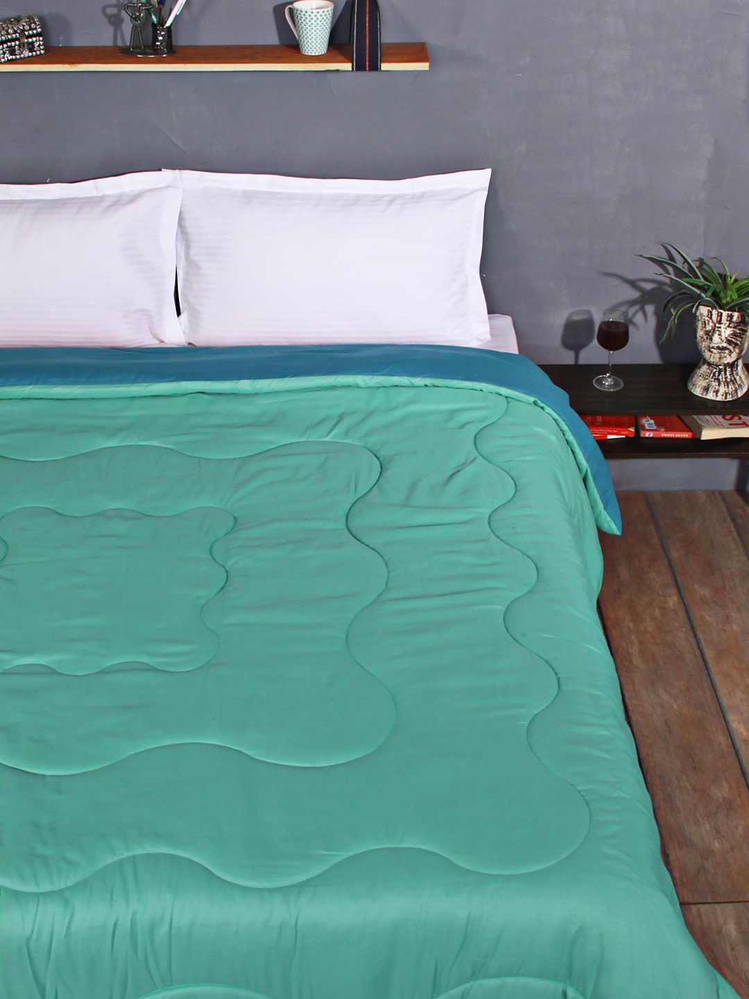 

STELLAR HOME Green & Blue Reversible Double Bed 180 GSM AC Comforter