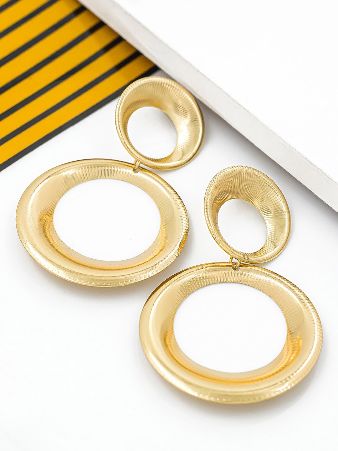 

Bellofox Gold-Toned Circular Drop Earrings