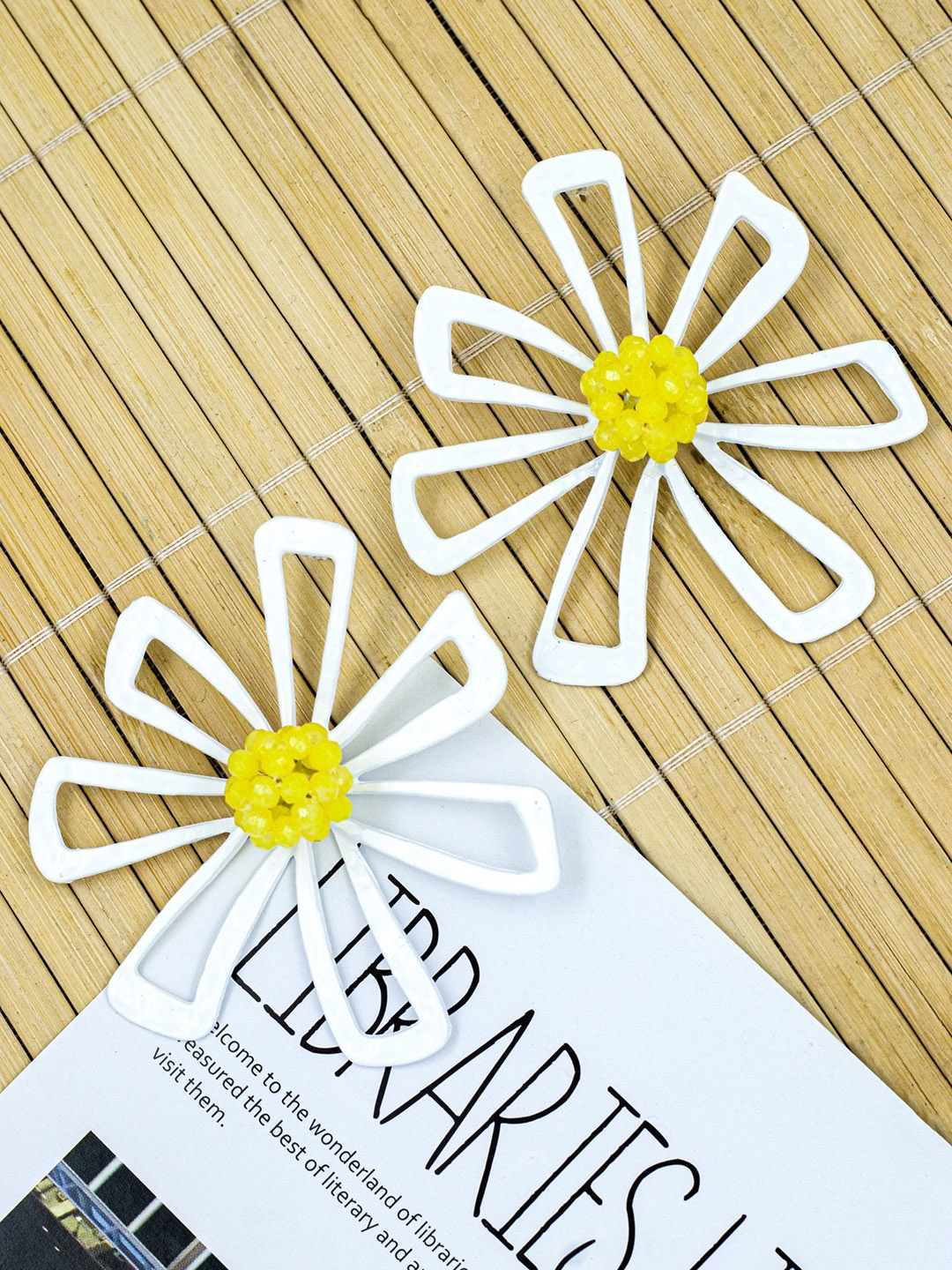 

Bellofox White Floral Drop Earrings