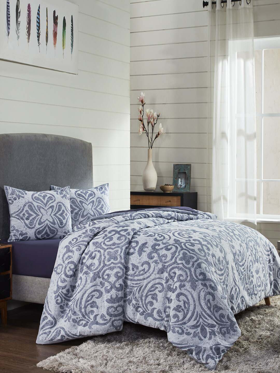 

Pano Unisex Navy Blue Printed 120 GSM Pure Cotton 4Pcs Rylee Bedding Set