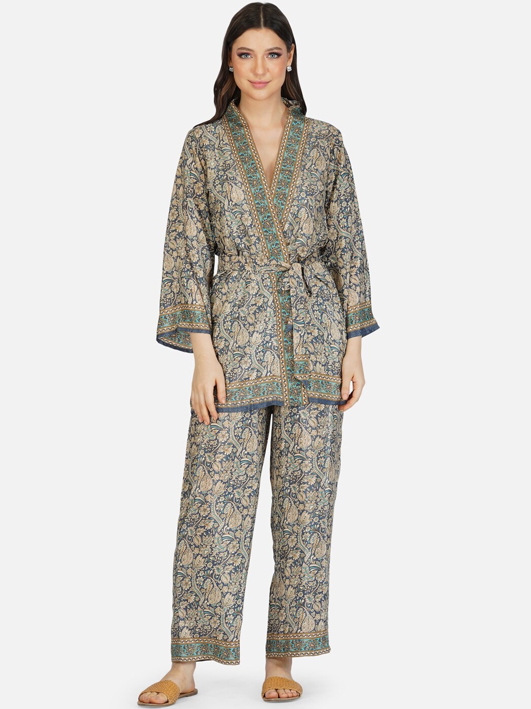 

HOUSE OF KARI Women Grey Printed Night Suit