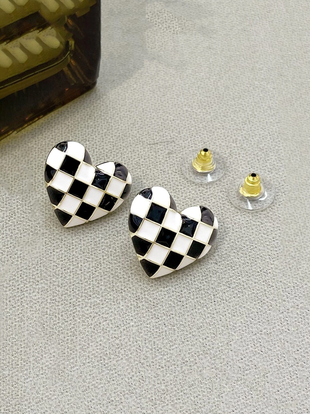 

Yellow Chimes Black & White Heart Designed Studs Earrings