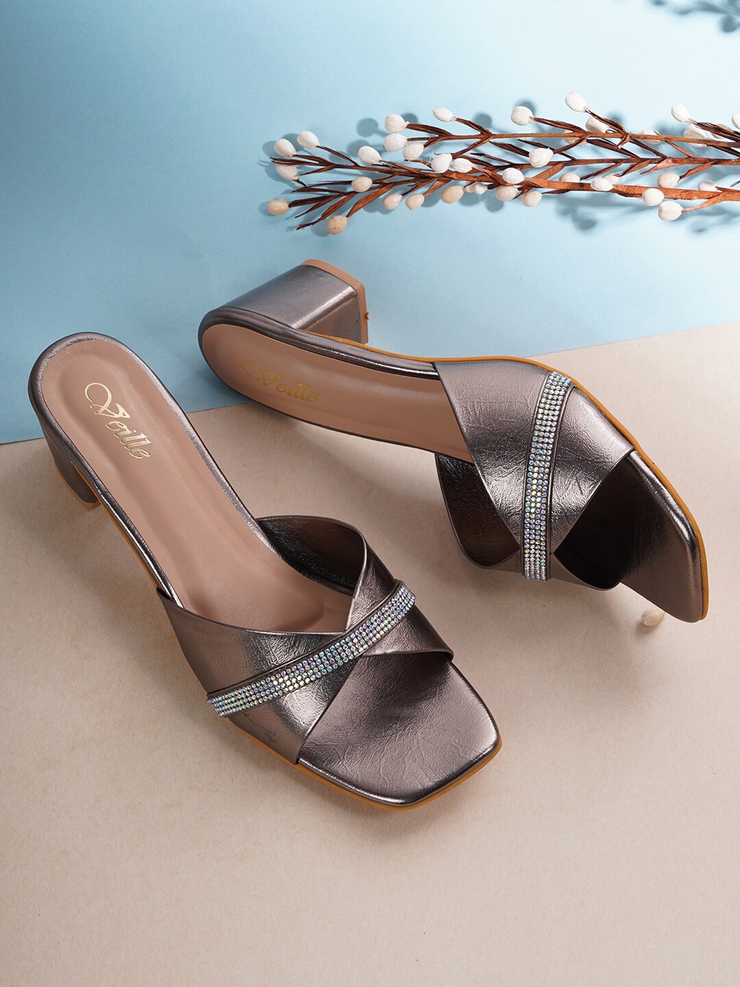 

VEILLE Grey Textured PU Block Sandals