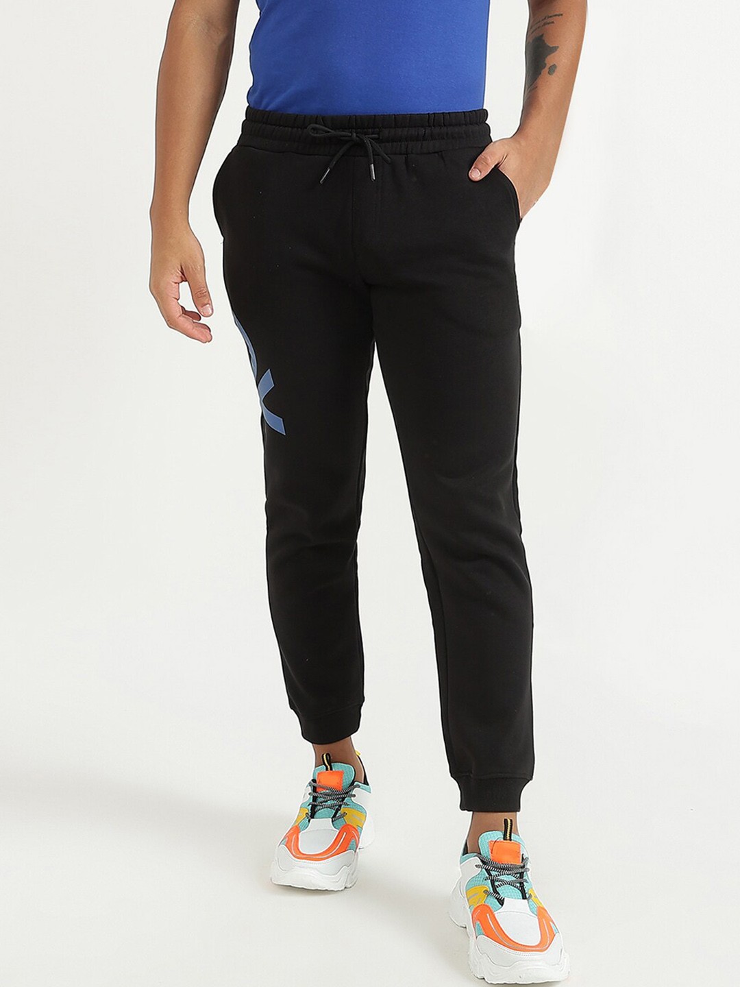 

United Colors of Benetton Men Black Solid Joggers