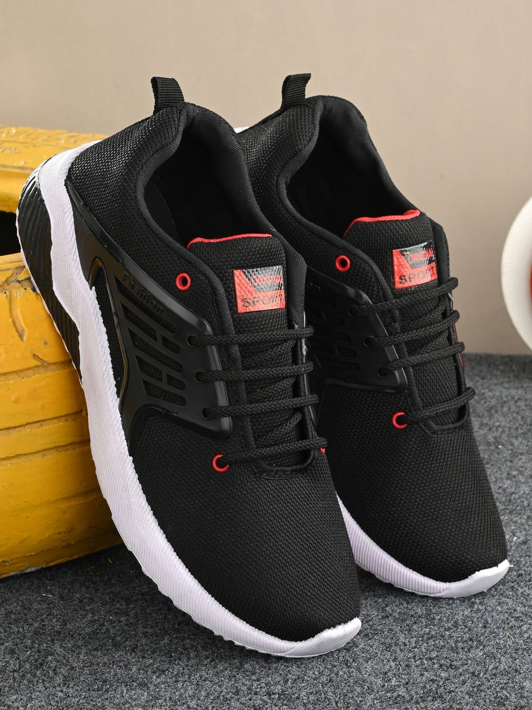 

BIRDE Men Black Casual Sneakers