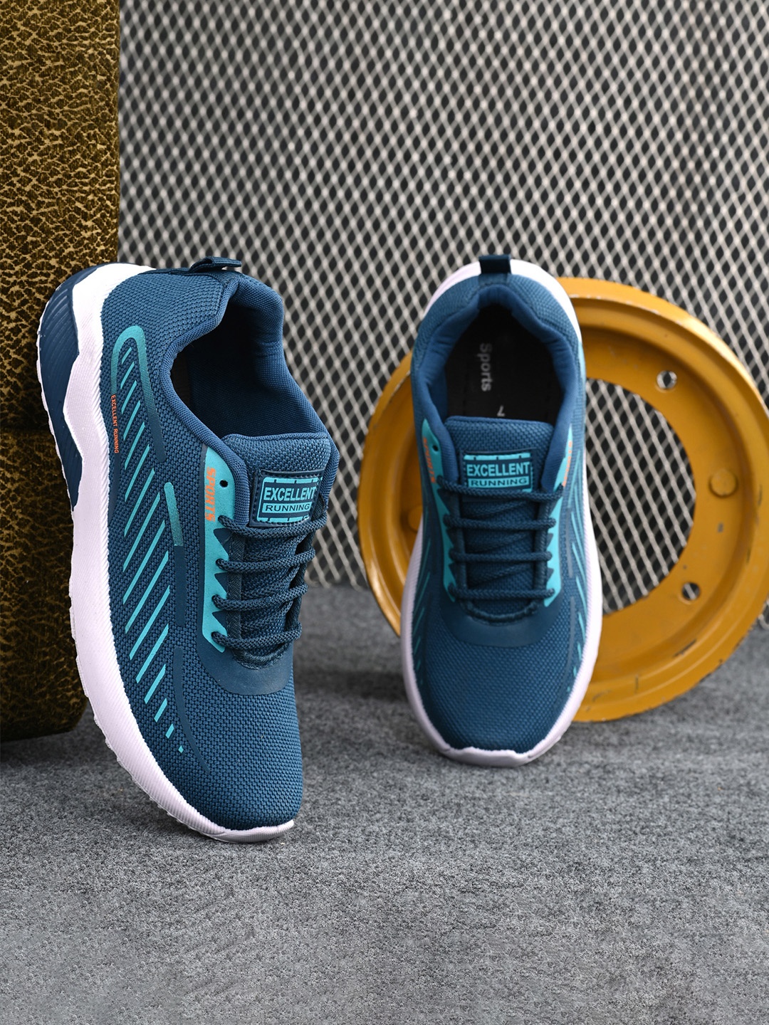 

BIRDE Men Blue Woven Design Sneakers