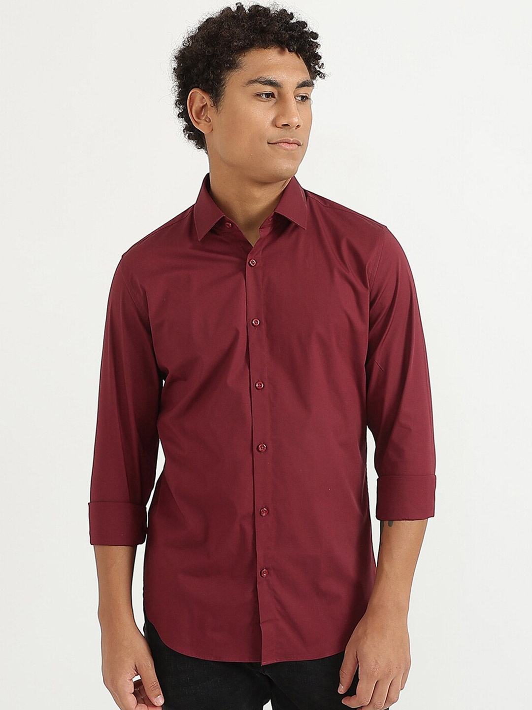 

United Colors of Benetton Men Burgundy Slim Fit Casual Shirt