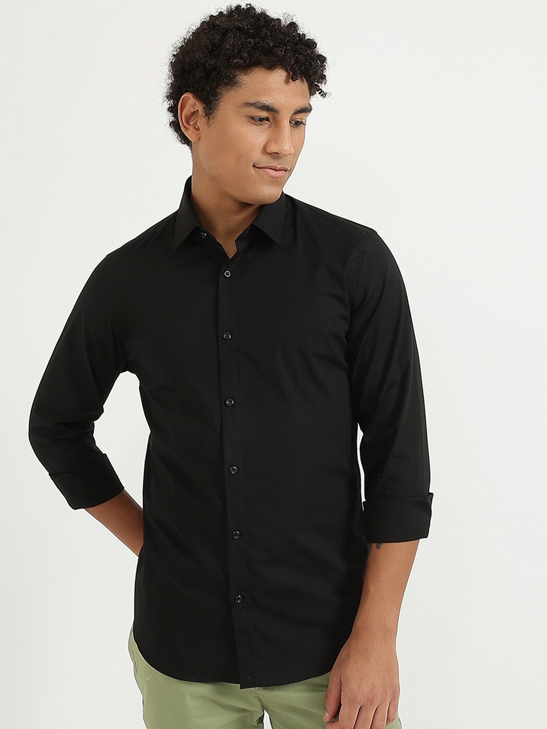 

United Colors of Benetton Men Black Solid Slim Fit Casual Shirt