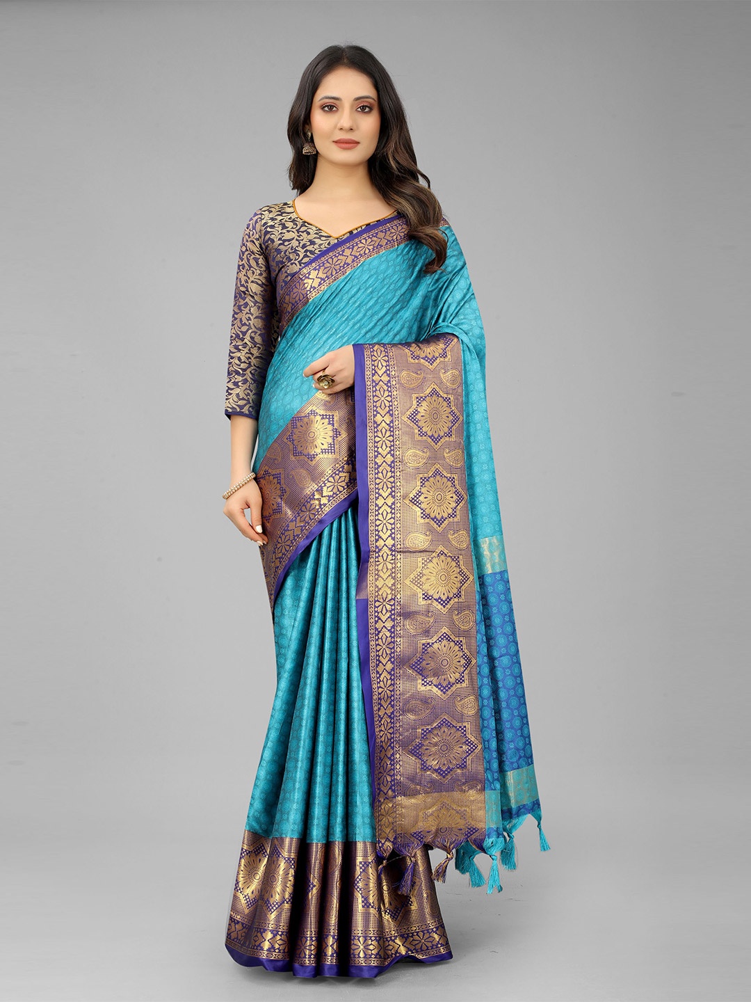 

WILORI Women Blue & Gold-Toned Woven Design Zari Silk Cotton Mysore Silk Saree