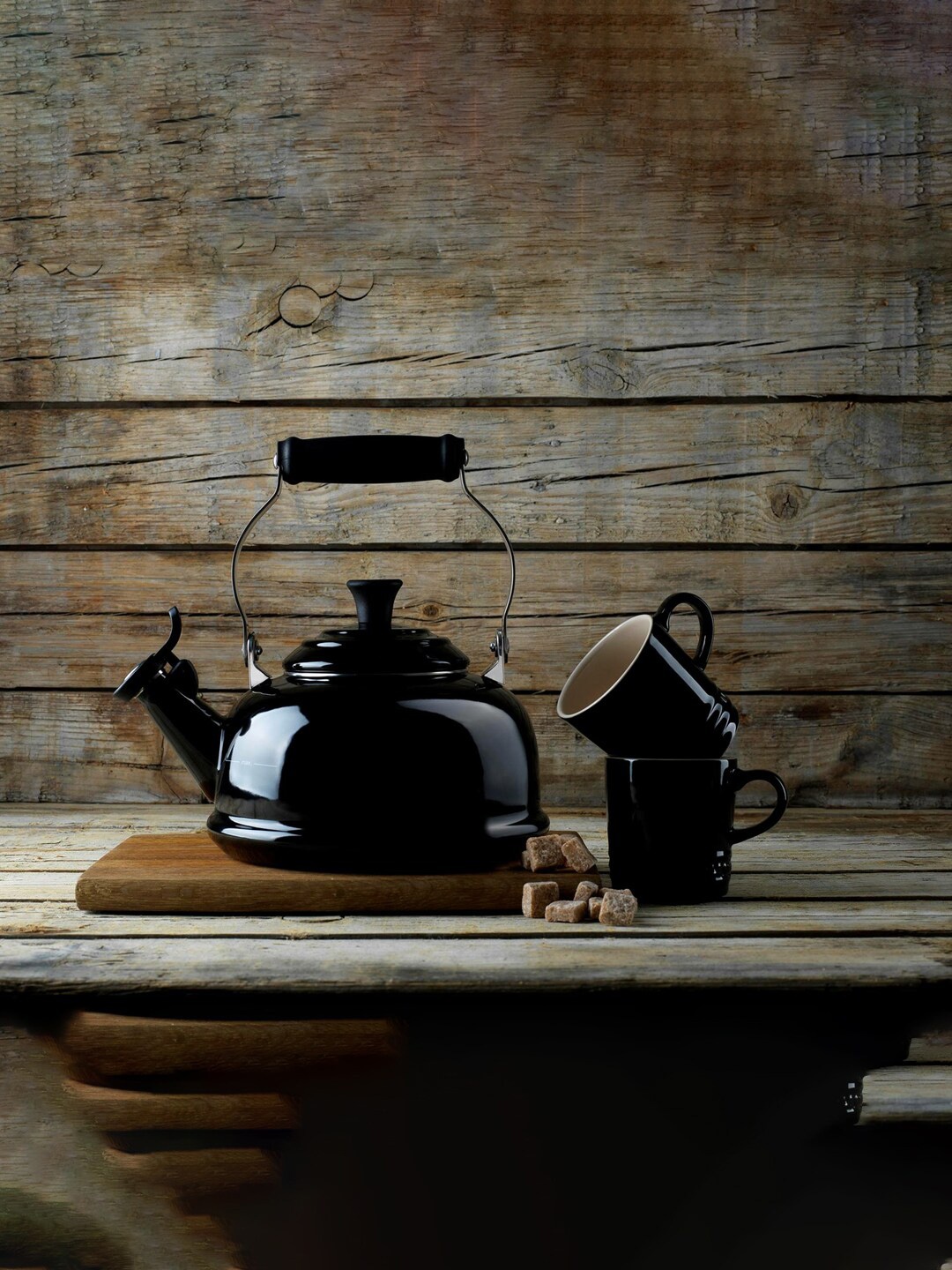 

LE CREUSET Black Solid Glossy Stainless Steel Traditional Kettle