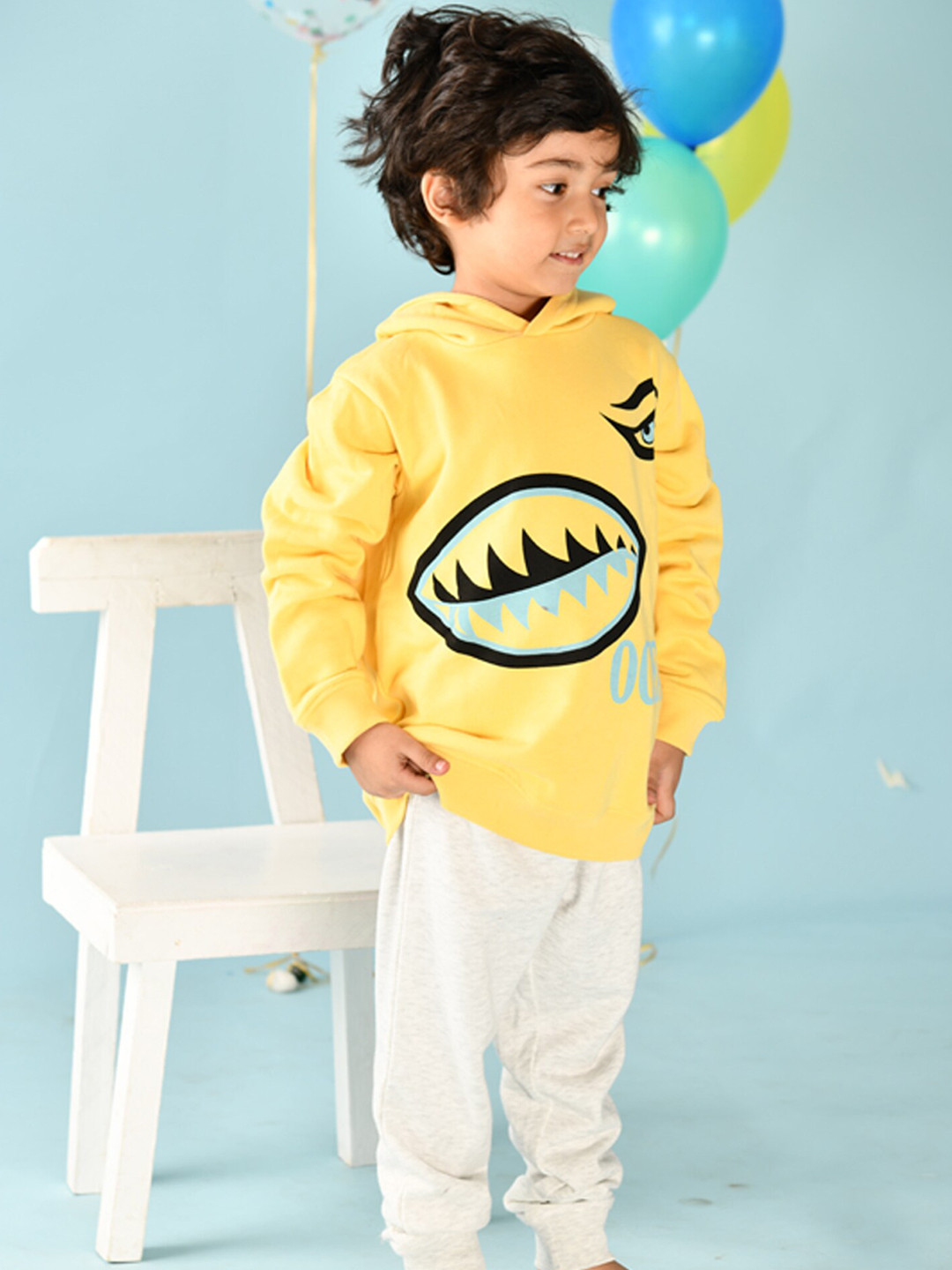 

Anthrilo Boys Yellow & Grey Printed Sweatshirt & Jogger Set