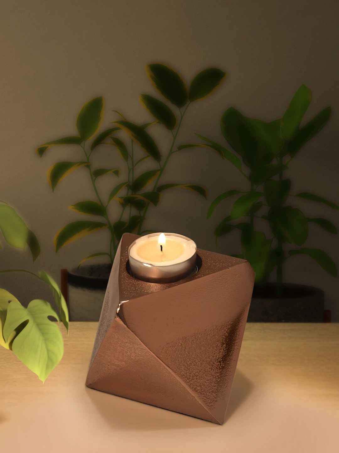 

Living scapes by Pantaloons Rose Gold-Toned Solid Candle Holder