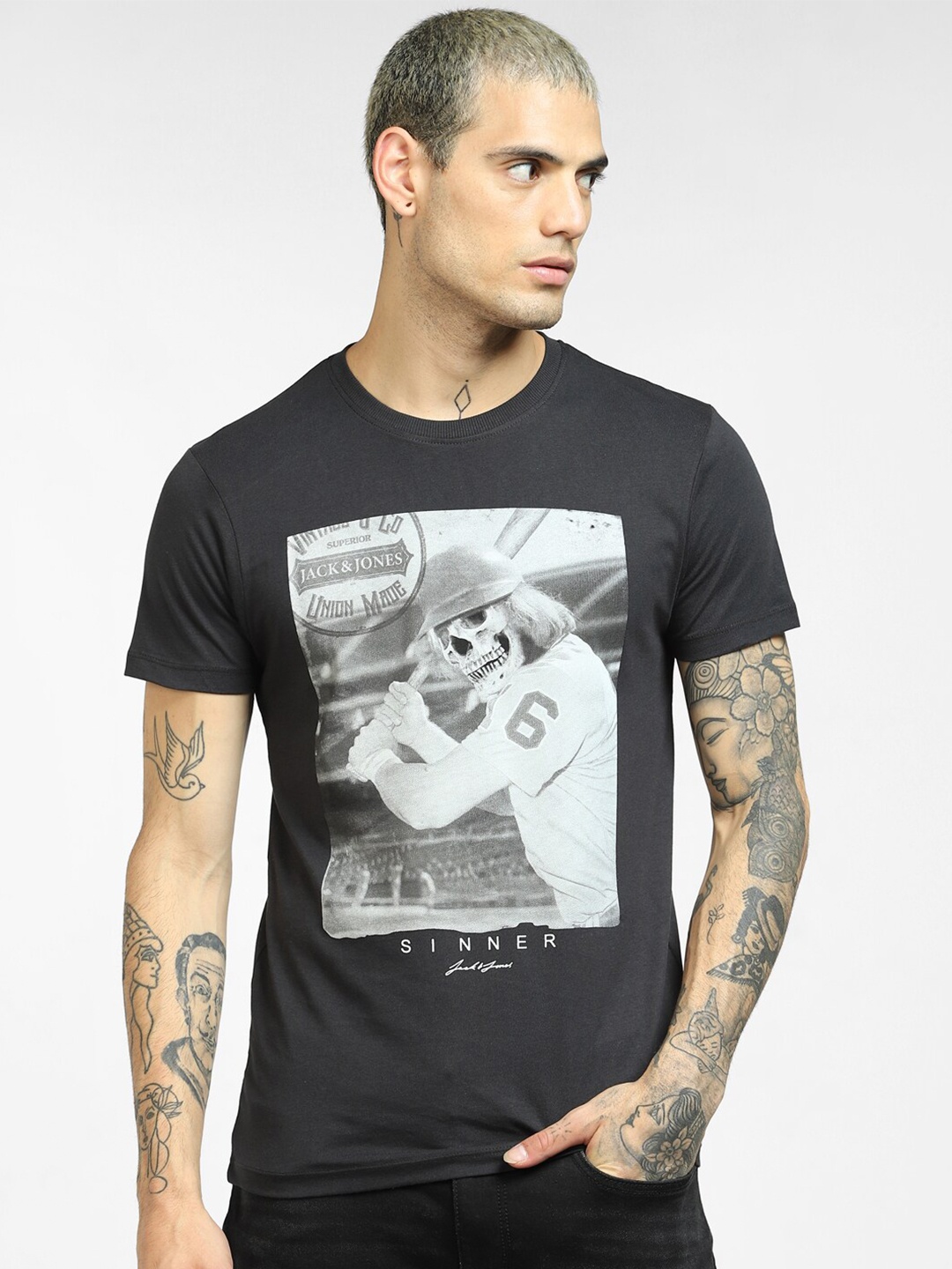 

Jack & Jones Men Black Printed Raw Edge Slim Fit T-shirt