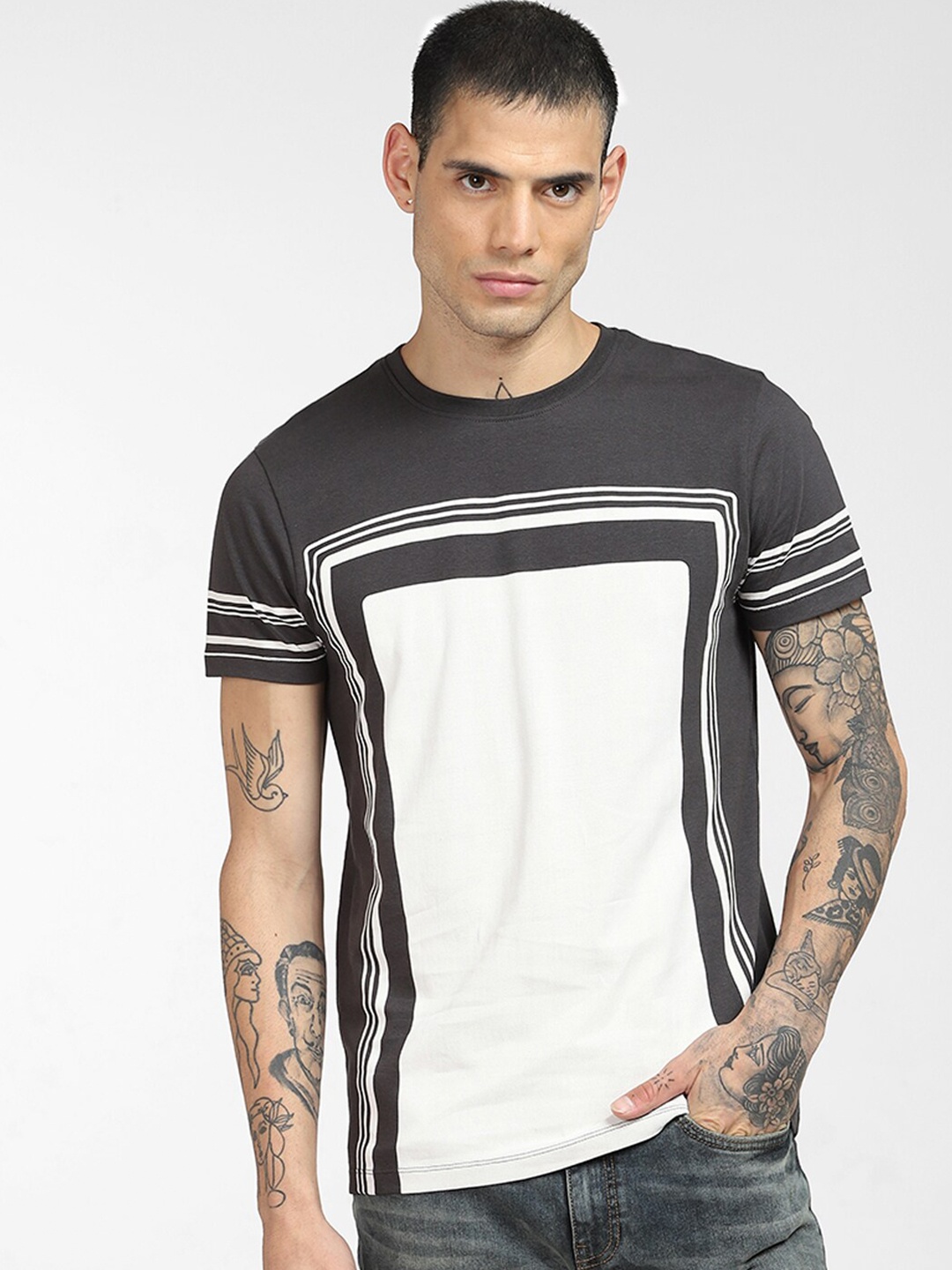 

Jack & Jones Men Grey Polo Collar Slim Fit T-shirt