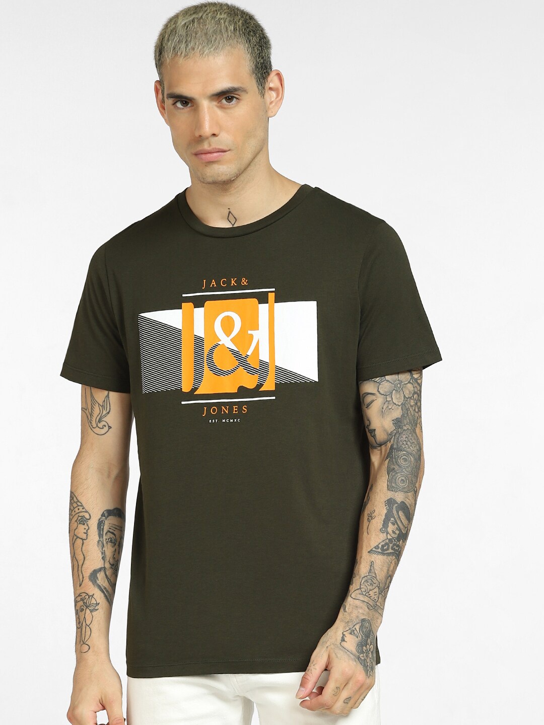

Jack & Jones Men Green Typography Printed Slim Fit T-shirt