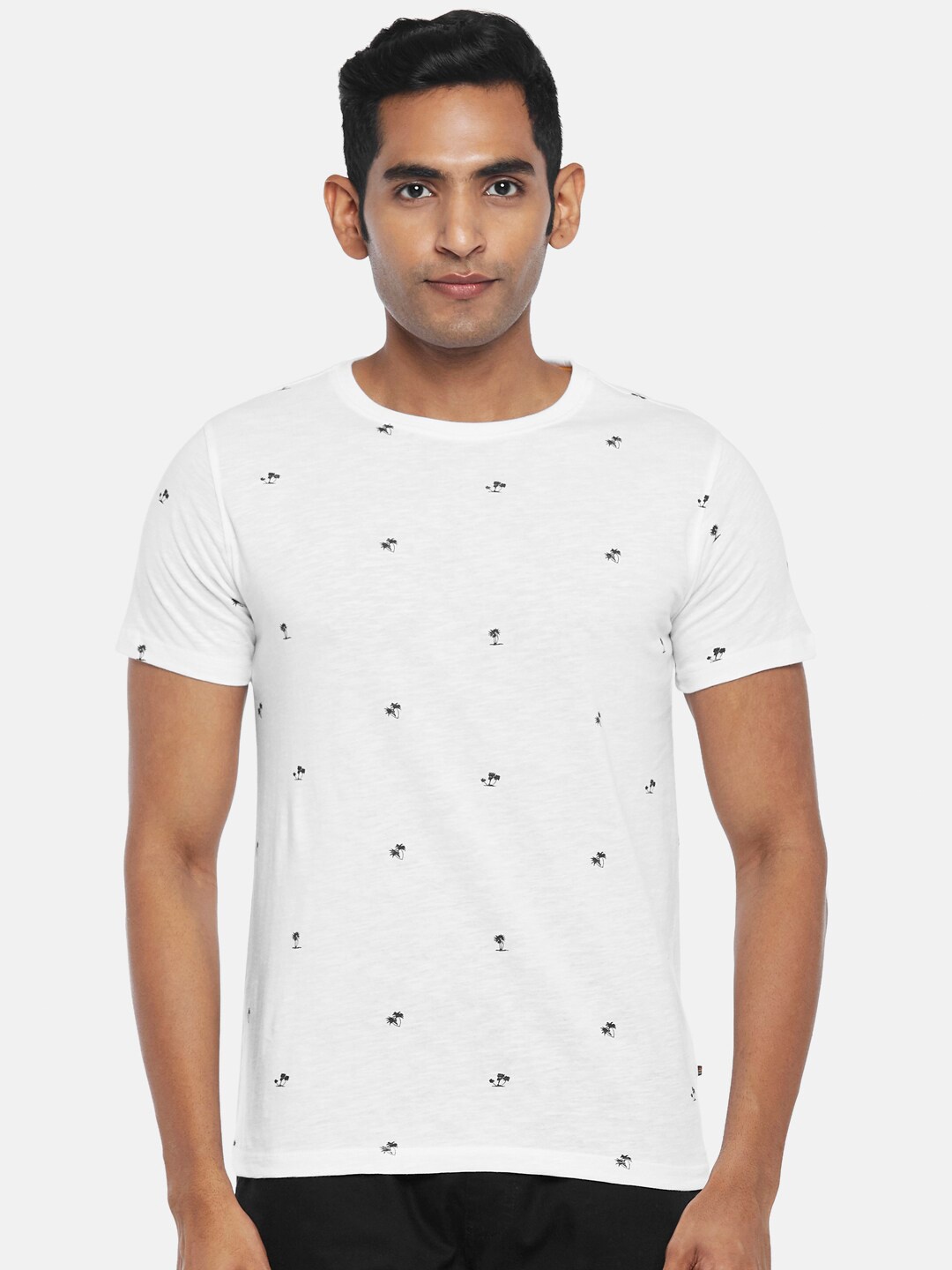 

Urban Ranger by pantaloons Men White & Black Printed Slim Fit T-shirt