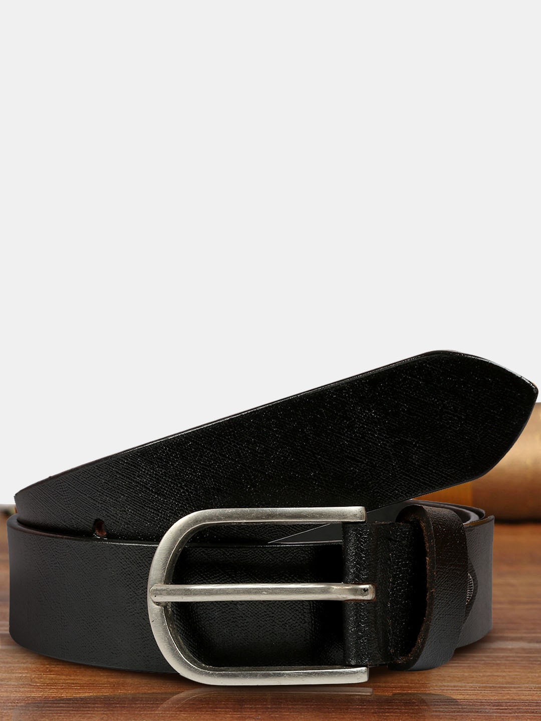 

WELBAWT Men Black Textured Leather Belt