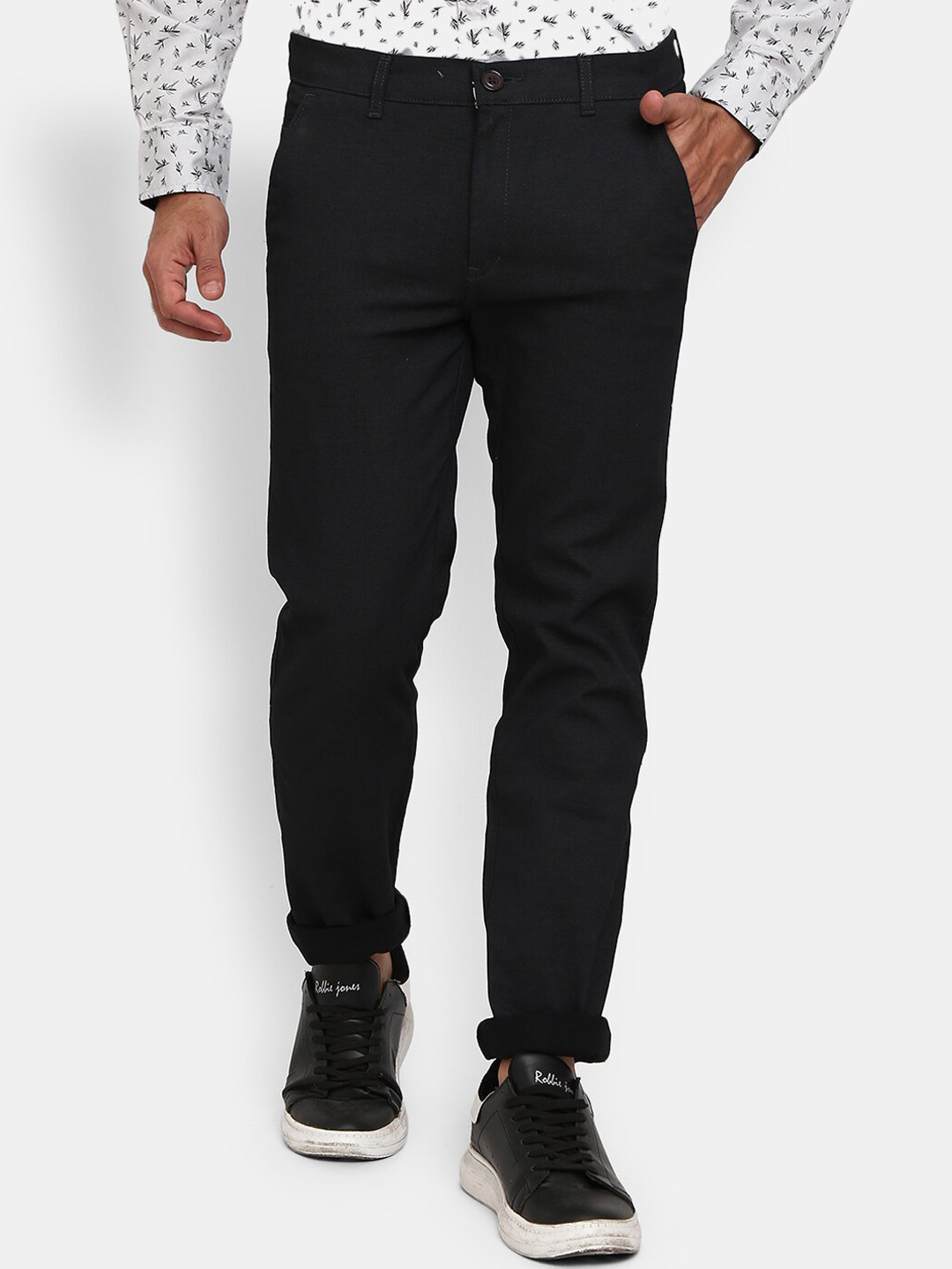 

V-Mart Men Black Slim Fit Chinos Trousers