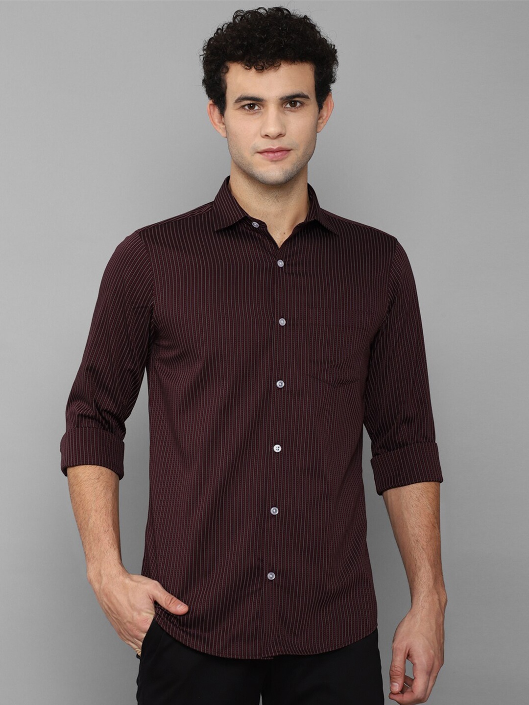 

Allen Solly Men Brown Slim Fit Striped Casual Shirt
