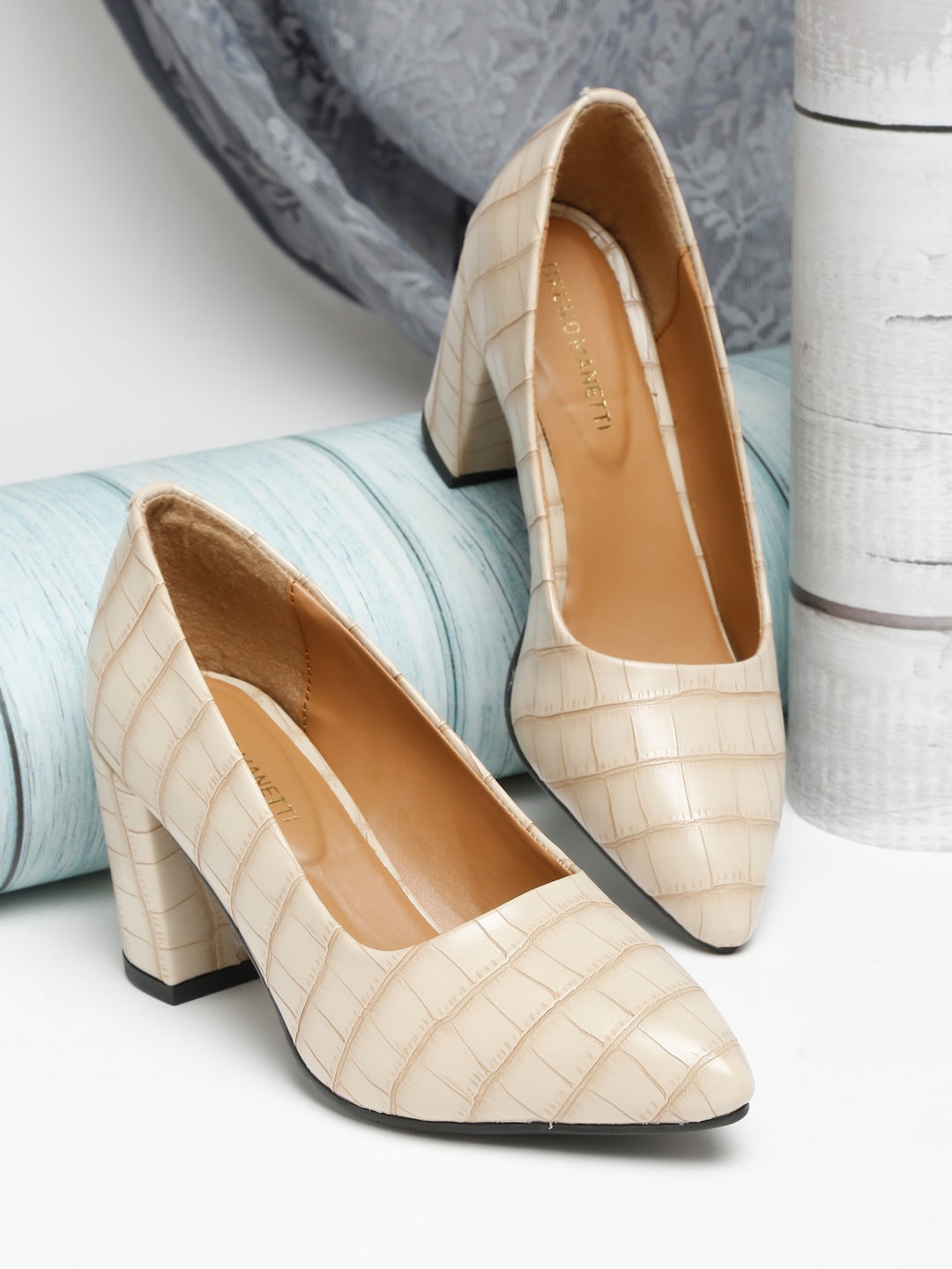 

Bruno Manetti Cream-Coloured Textured PU Block Pumps