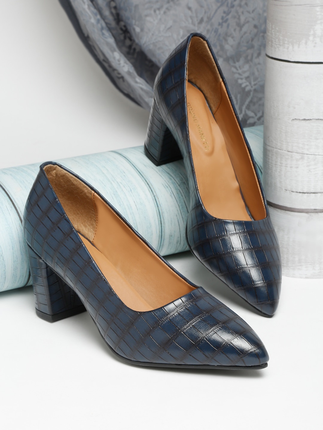 

Bruno Manetti Navy Blue Textured PU Block Pumps
