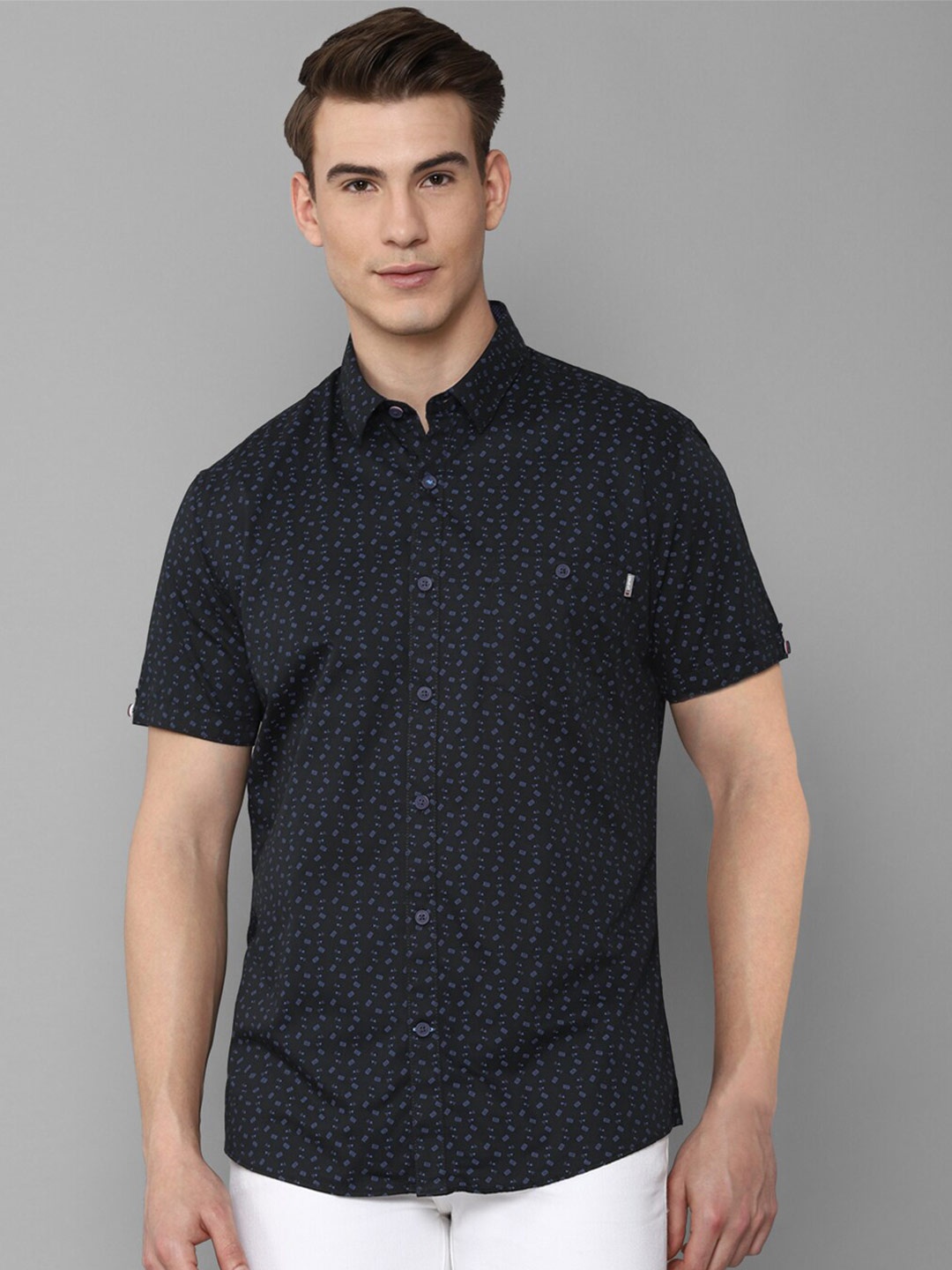 

Louis Philippe Sport Men Black Slim Fit Pure Cotton Printed Casual Shirt