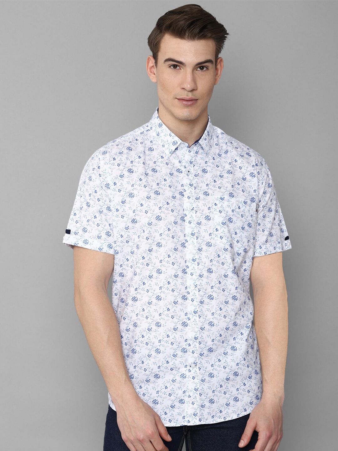 

Louis Philippe Sport Men White Slim Fit Floral Printed Pure Cotton Casual Shirt
