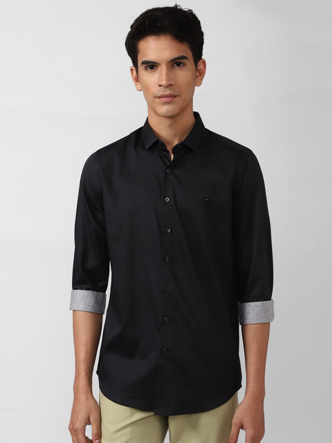 

SIMON CARTER LONDON Men Black Slim Fit Casual Shirt