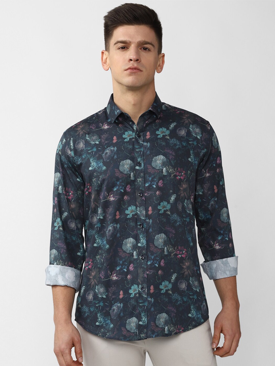 

V Dot Men Navy Blue Slim Fit Floral Printed Casual Shirt