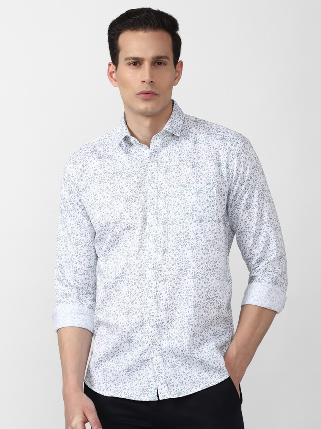 

V Dot Men White Printed Slim Fit Casual Shirt