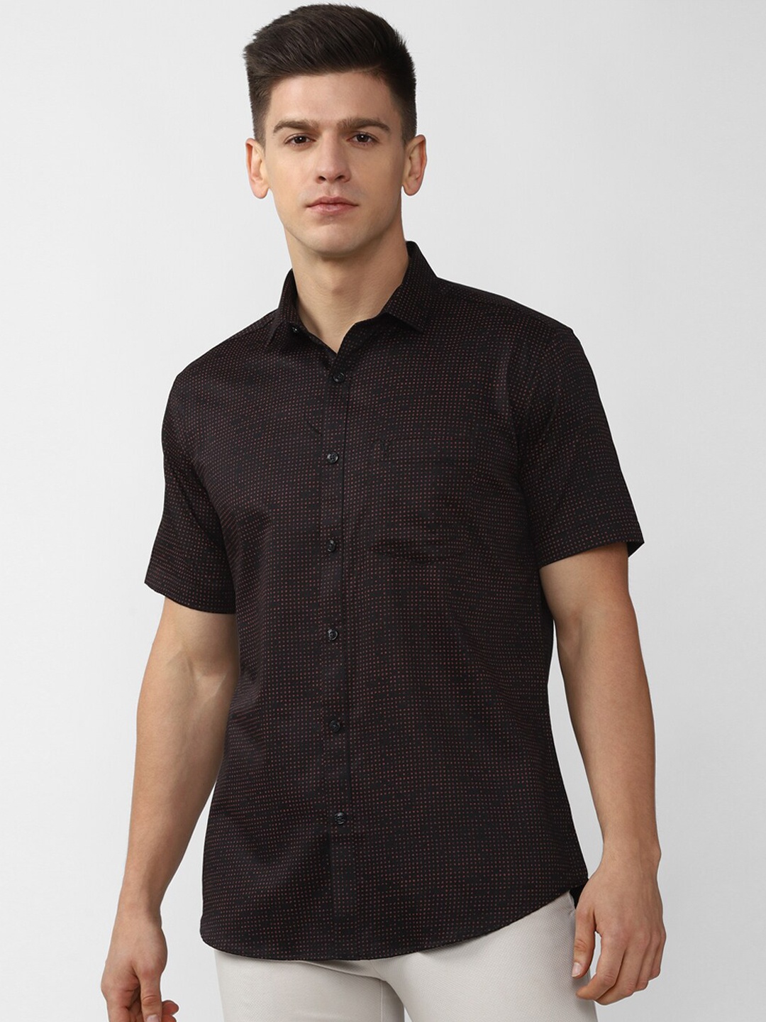 

V Dot Men Black Slim Fit Printed Casual Shirt