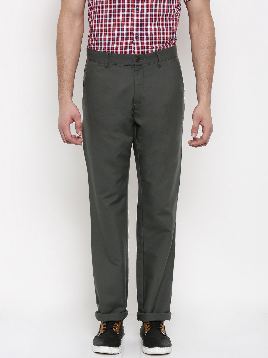 

Arrow Sport Men Grey Regular Fit Solid Chinos