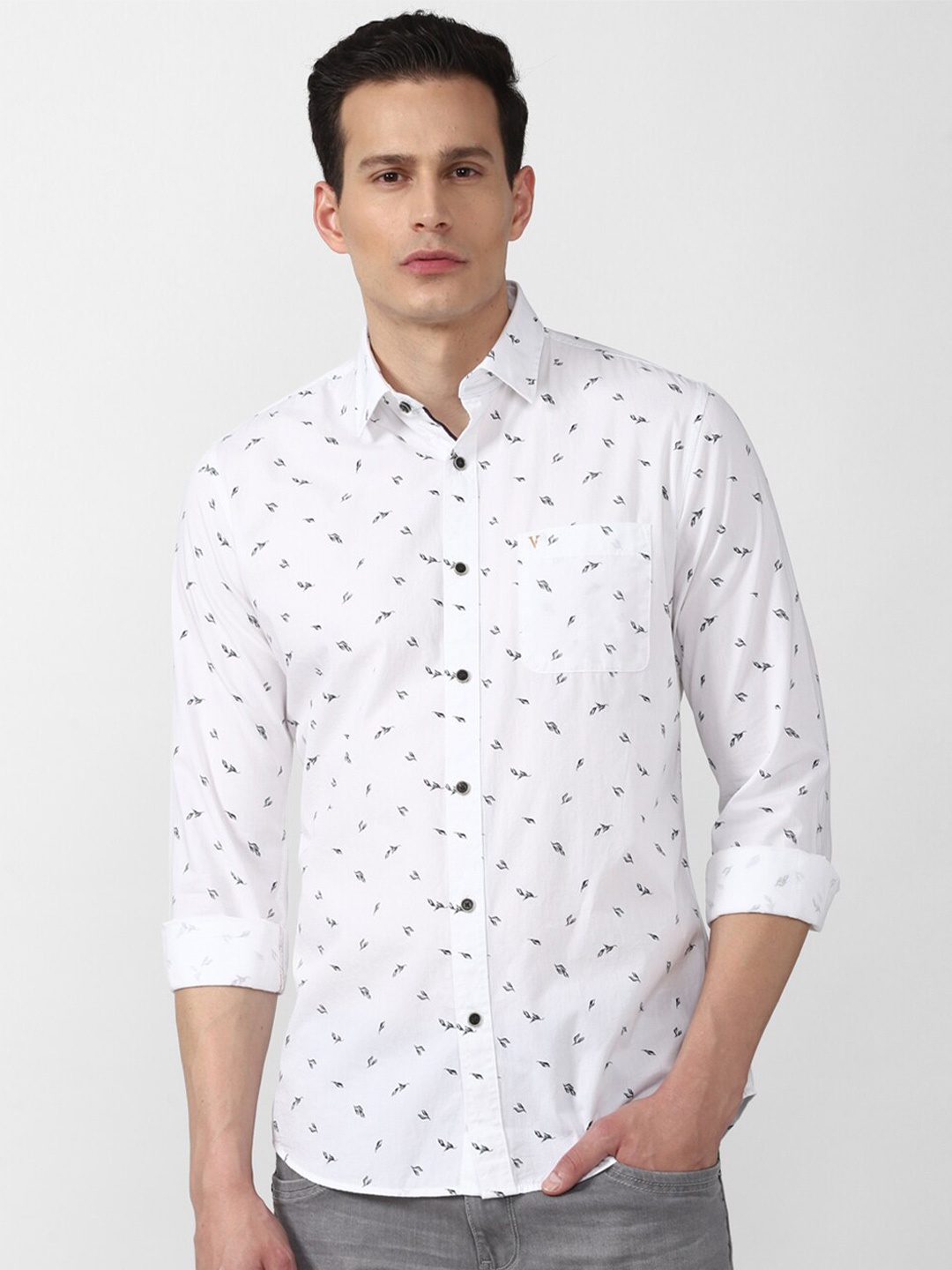 

Van Heusen Sport Men White Slim Fit Printed Casual Shirt